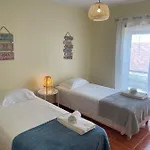 A Casa De *